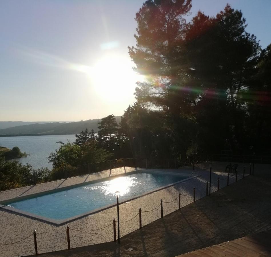 Scacco Matto Hotel Baschi Exterior foto