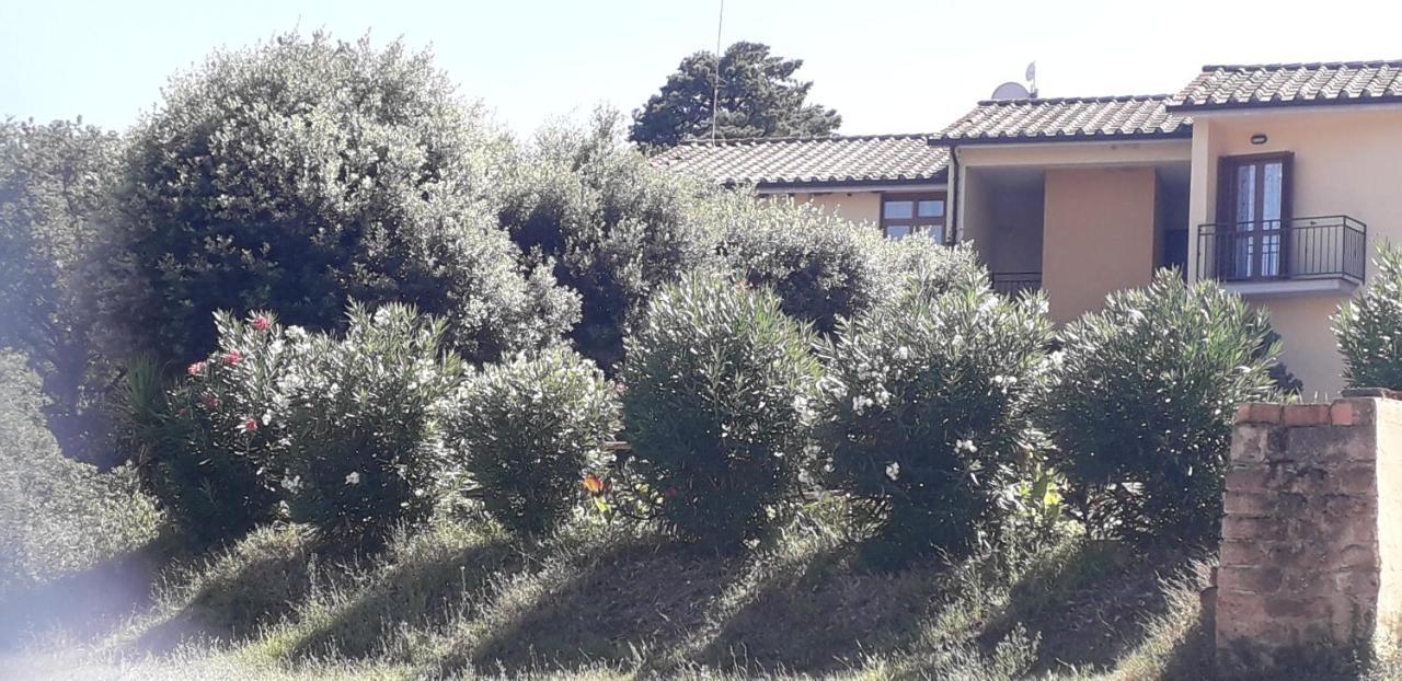 Scacco Matto Hotel Baschi Exterior foto