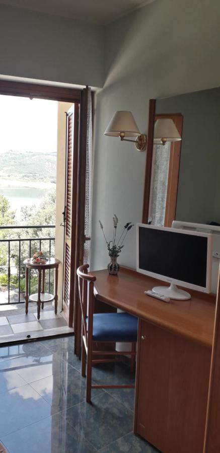 Scacco Matto Hotel Baschi Exterior foto