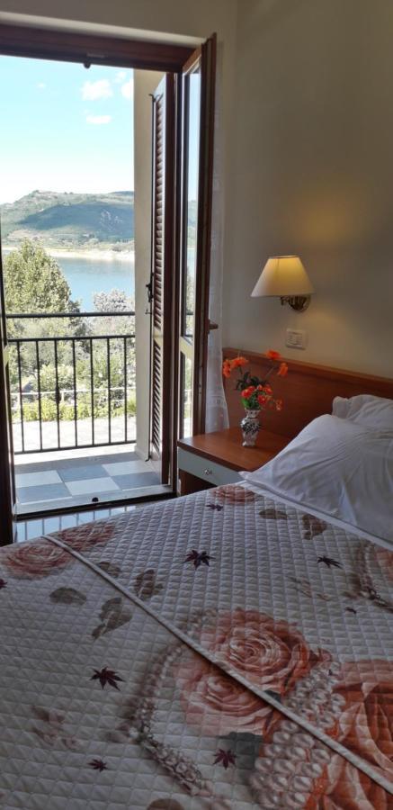 Scacco Matto Hotel Baschi Exterior foto